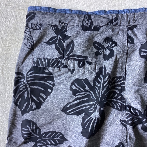 Scotch & Soda Tropical Floral Print Mélange Swim Shorts XL Grey & Black - Picture 6 of 14